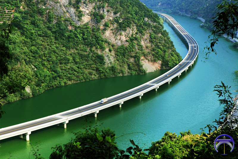 首条水上生态环保公路--兴山县古夫至昭君大桥